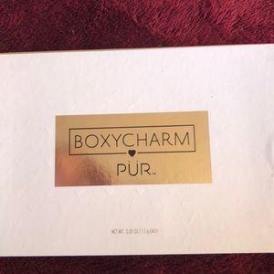 Boxycharm x pür